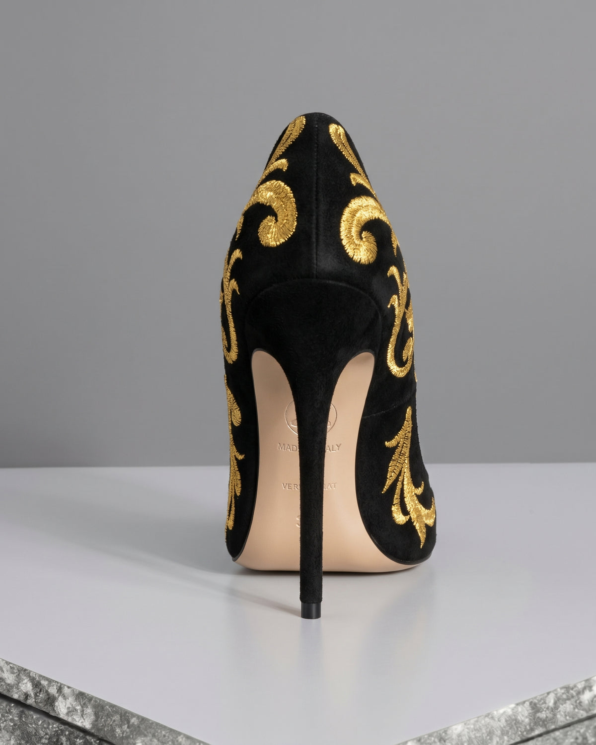 Arel Noir Pumps 120