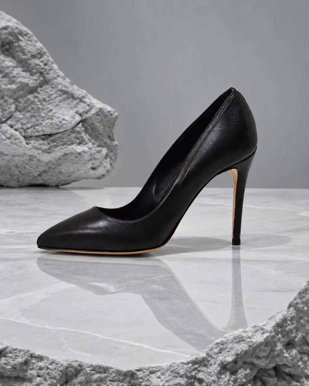 Aesi Noir Laminated Pumps 90