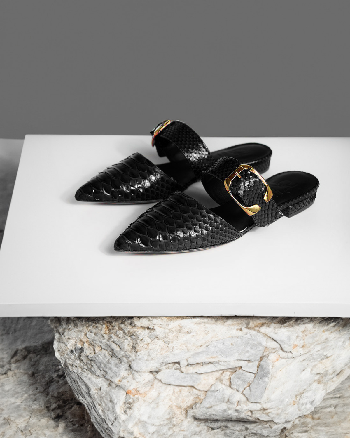 Alichi Noir Mules