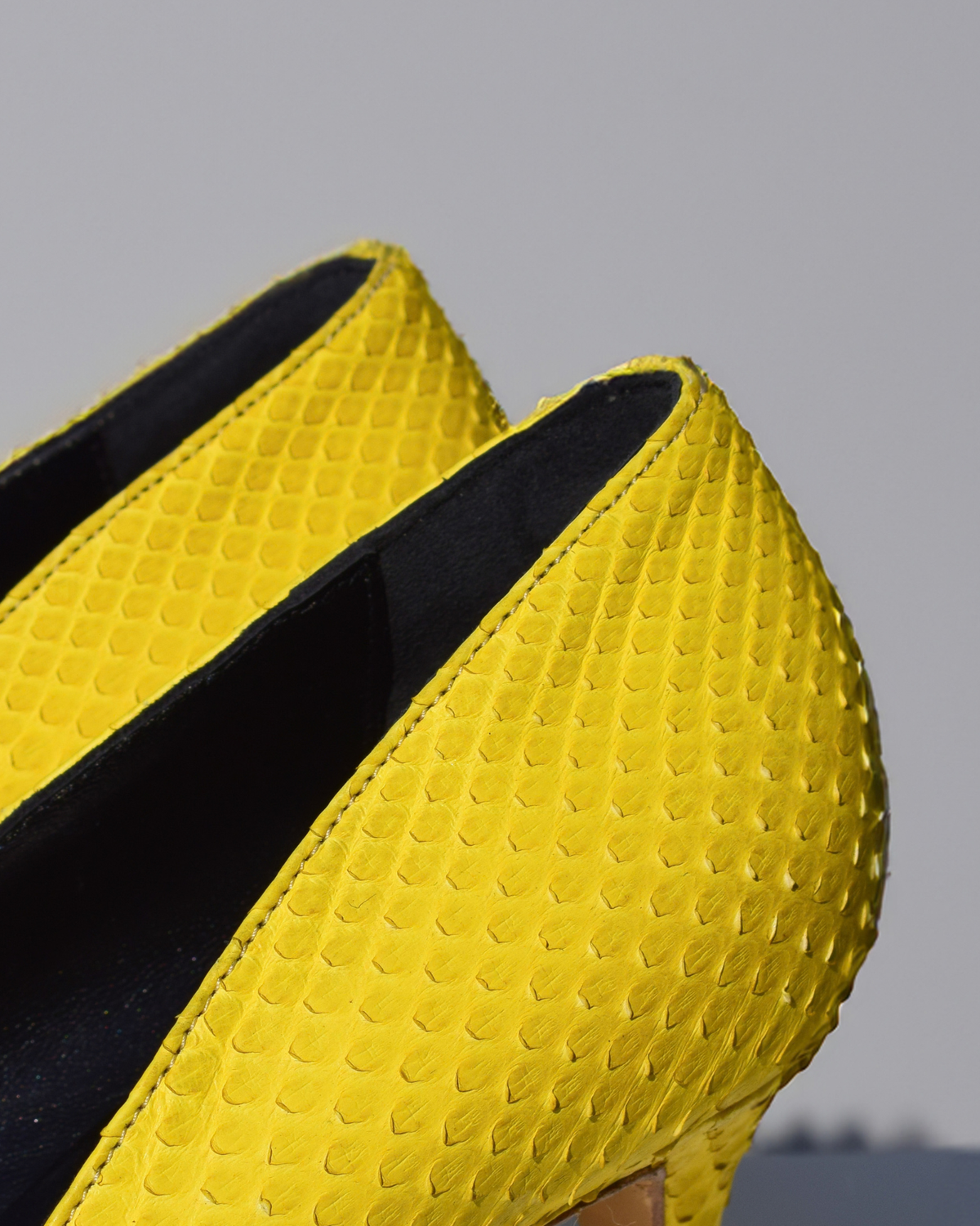 Aden Sicilian Yellow Pumps 120