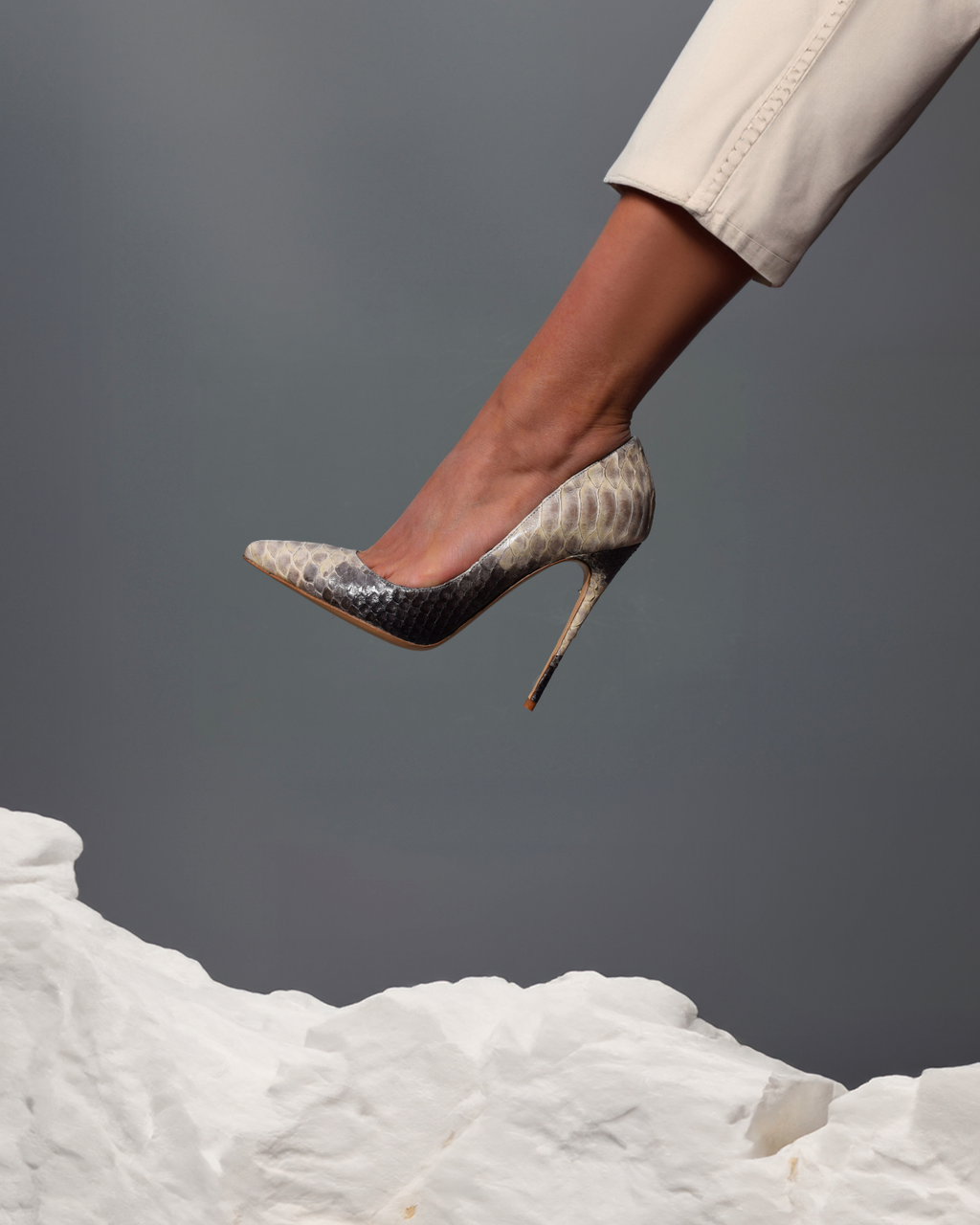 Alis Moonstone Pumps 120